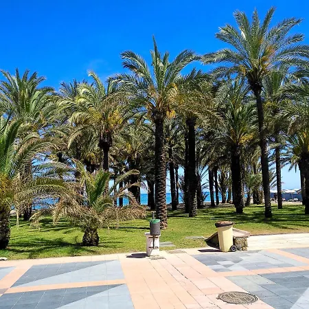 Bonito En Playa De La Carihuela Torremolinos